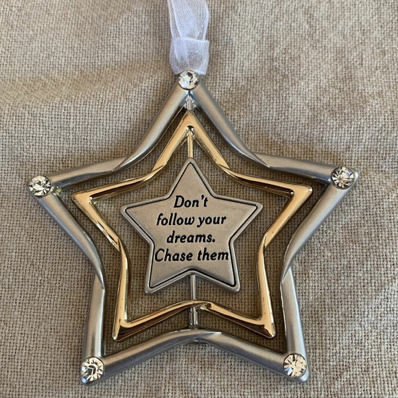 Silver and Gold 3D Triple Star Holiday Christmas Ornament Chase Your Dreams - Picture 1 of 4